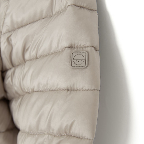 Яке, цвят: Бежов