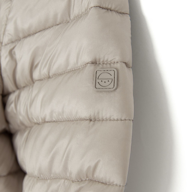 Яке, цвят: Бежов