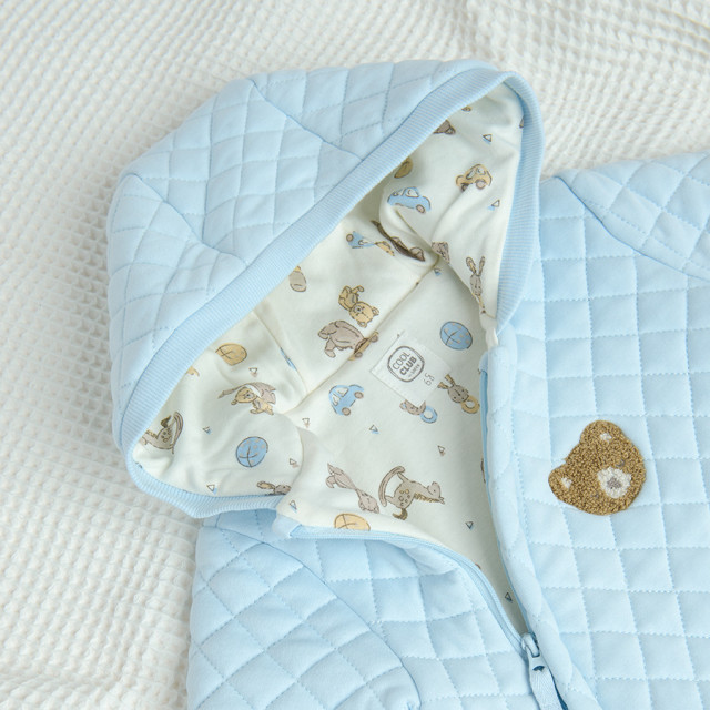 Ескимос, цвят: Светло син