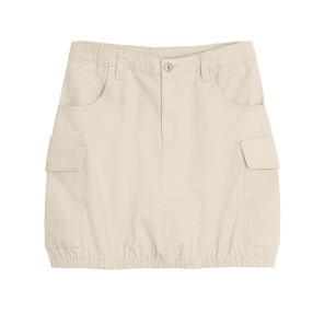 Пола, цвят: Бежов