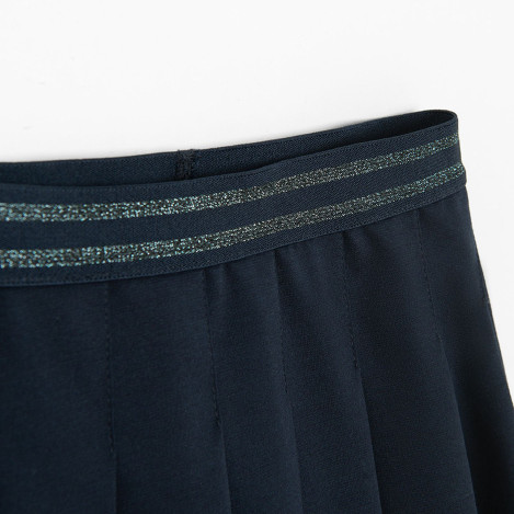 Пола, цвят: Морско син