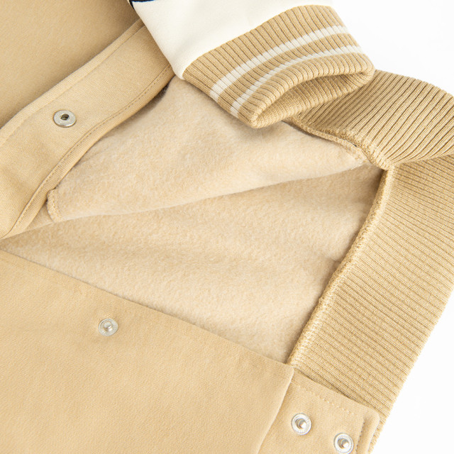 Яке, цвят: Бежов