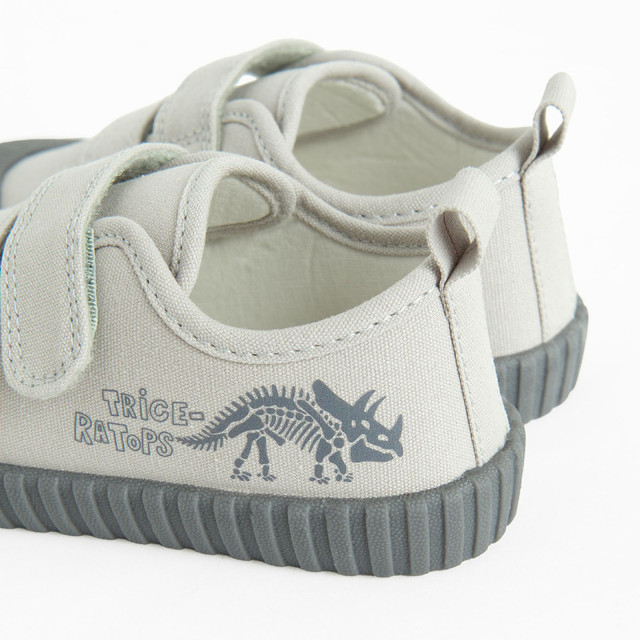 Кецове, цвят: Сив