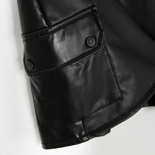 Пола, цвят: Черен