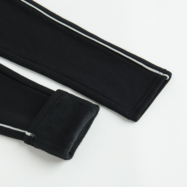 Клин, цвят: Черен