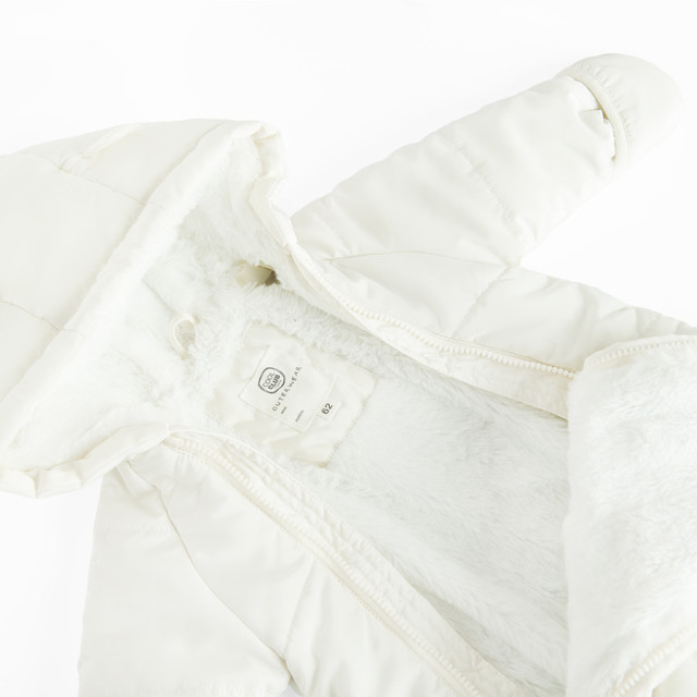 Космонавт, цвят: Кремав