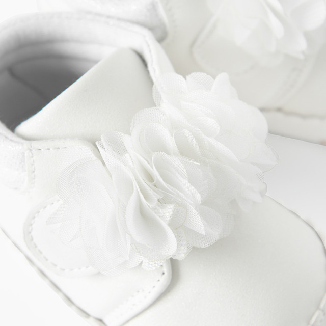 Пантофи, цвят: Бял