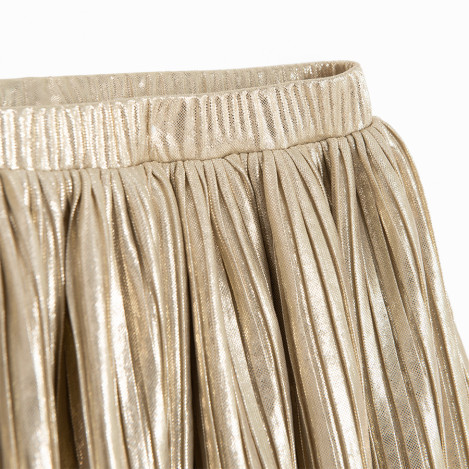 Пола, цвят: Бежов