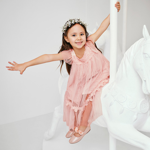 Рокля с къс ръкав, цвят: Светло розов