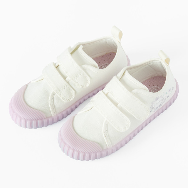 Кецове, цвят: Бял