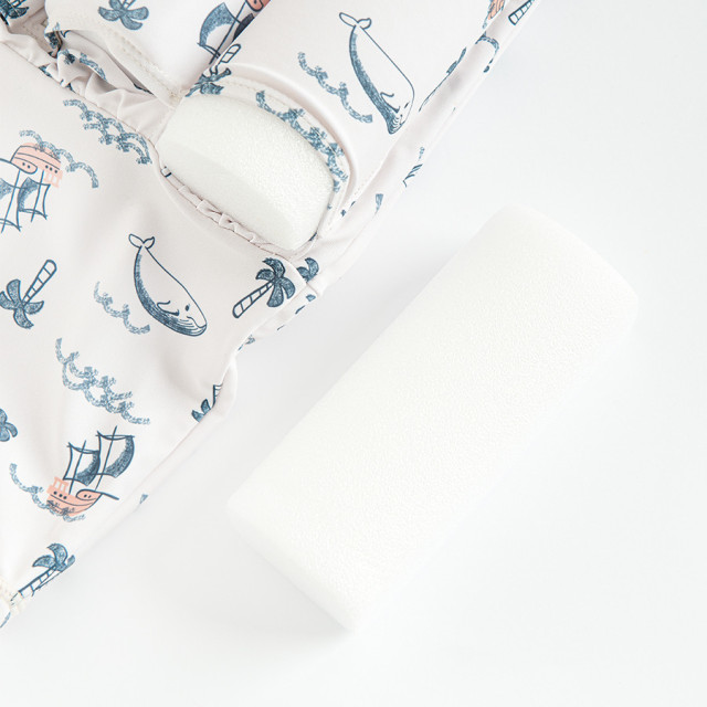 Пливни гащеризони, цвят: Бял