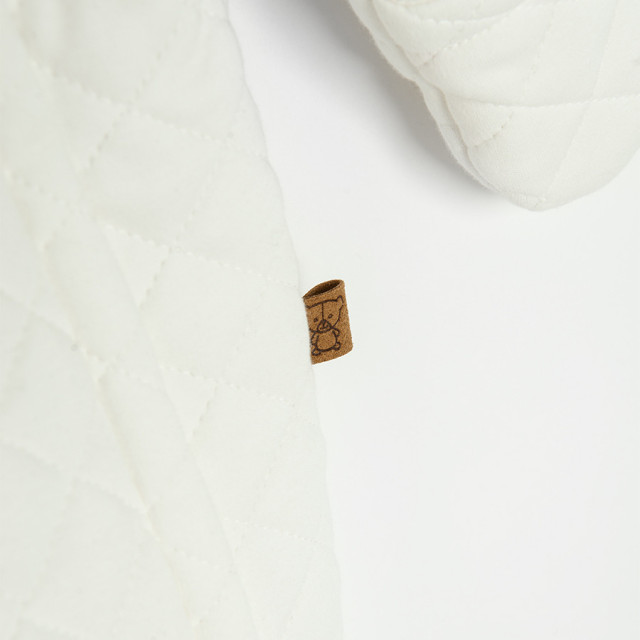 Ескимос, цвят: Кремав