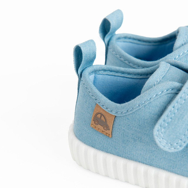 Кецове, цвят: Син