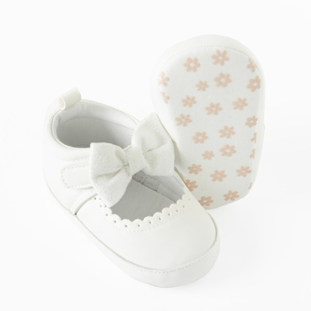 Пантофи, цвят: Бял