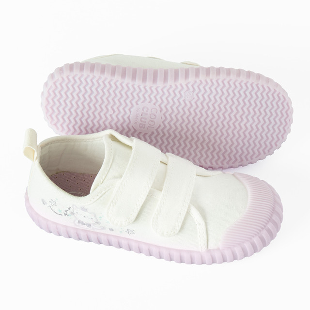 Кецове, цвят: Бял