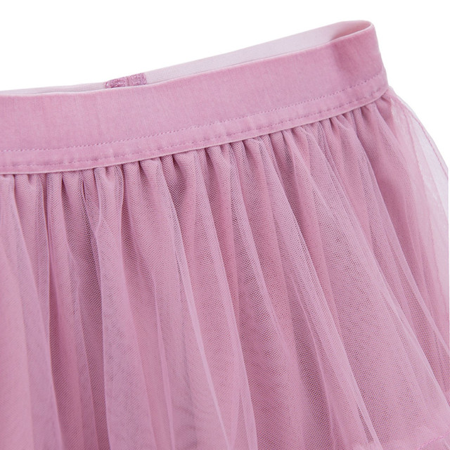 Пола, цвят: Розов