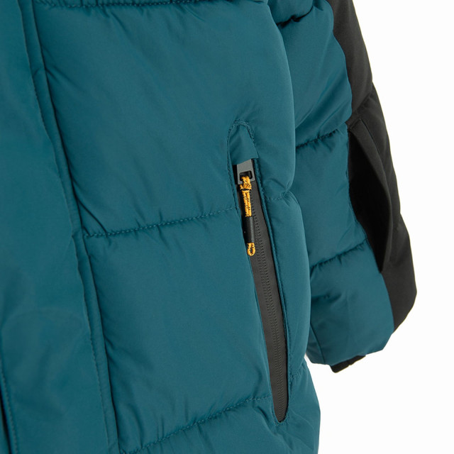 Яке, цвят: Тюркоазен