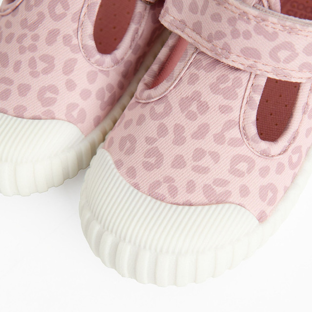 Кецове, цвят: Розов