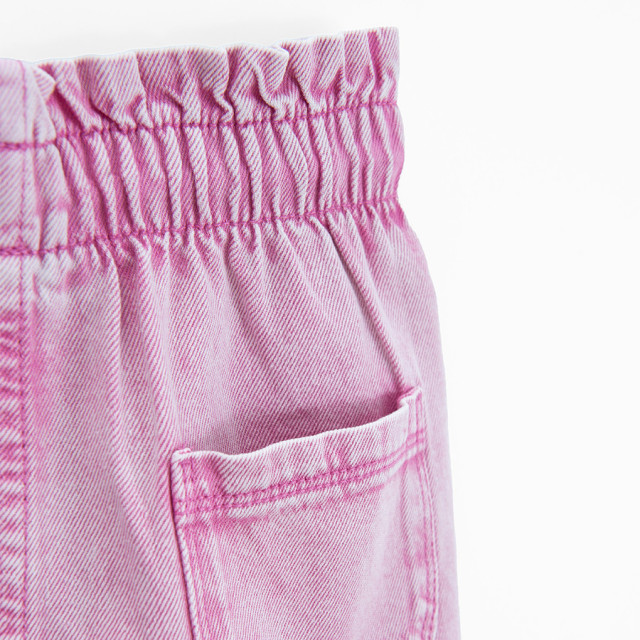 Пола, цвят: Розов