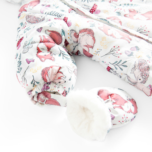 Космонавт, цвят: Кремав