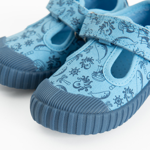 Кецове, цвят: Син