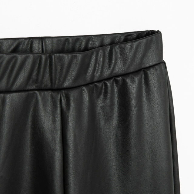 Клин, цвят: Черен