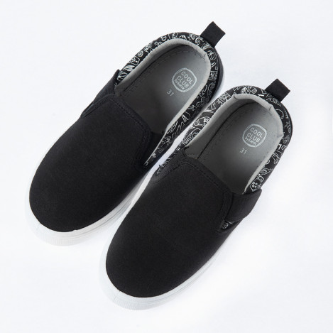 Кецове, цвят: Черен