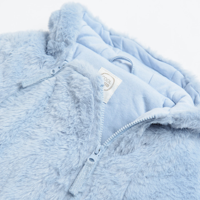 Ескимос, цвят: Светло син