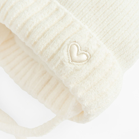 Шапка, цвят: Бял