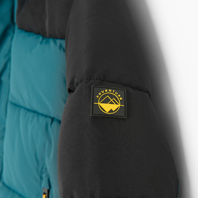 Яке, цвят: Тюркоазен