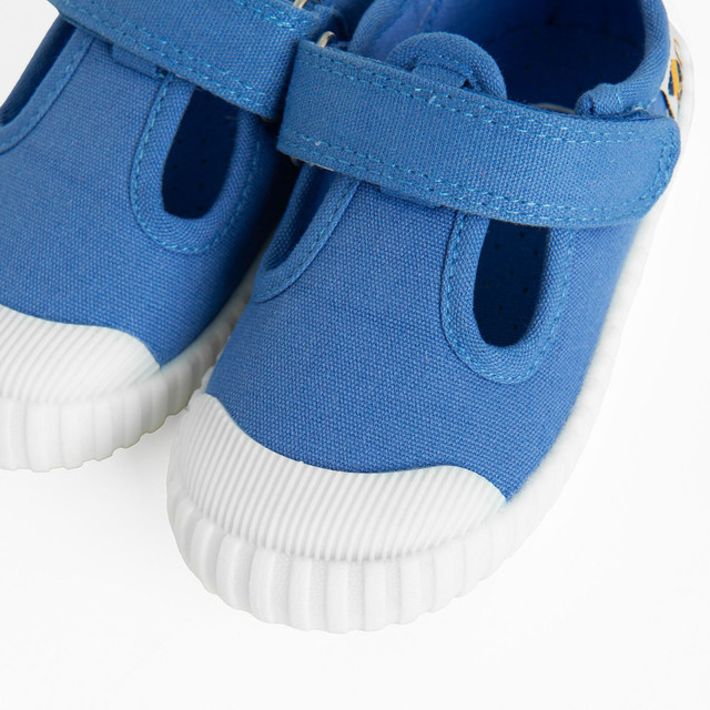 Кецове, цвят: Син