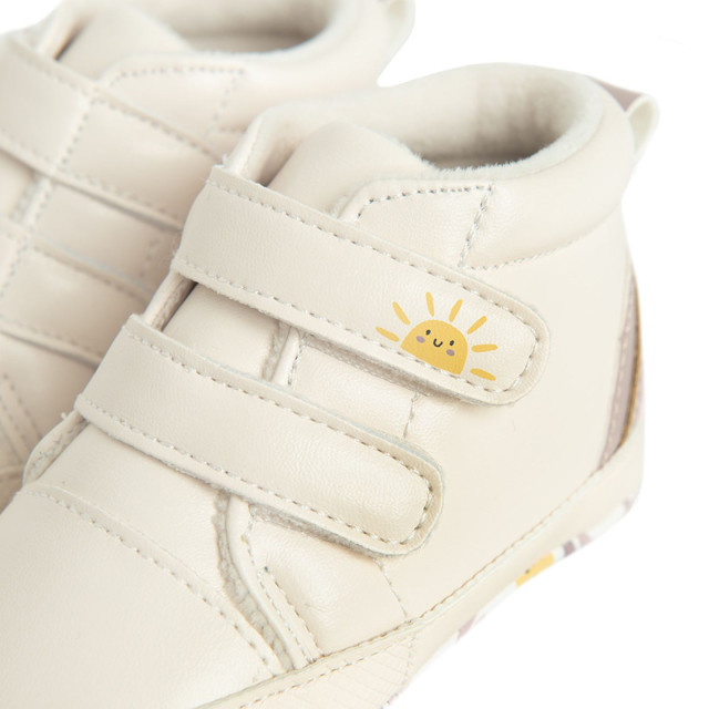 Пантофи, цвят: Бял