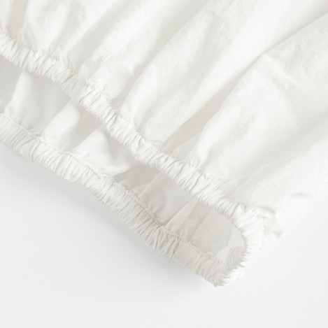 Пола, цвят: Бял