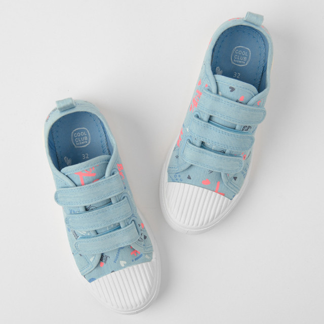 Кецове, цвят: Светло син