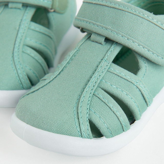 Пантофи, цвят: Зелен