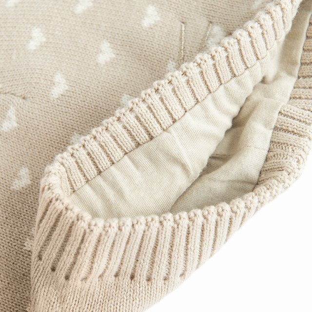 Шапка, цвят: Светло бежово