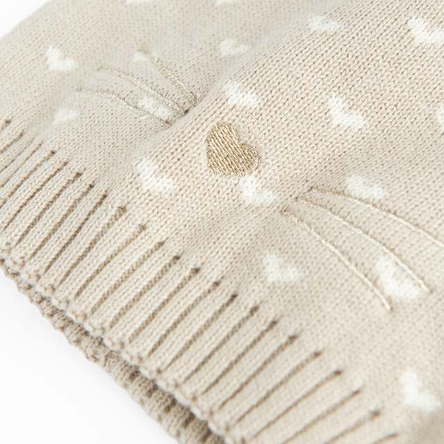 Шапка, цвят: Светло бежово