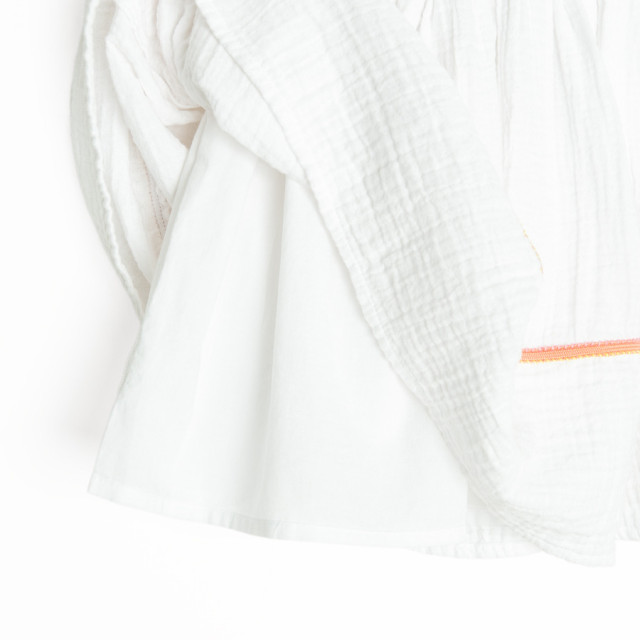 Пола, цвят: Бял