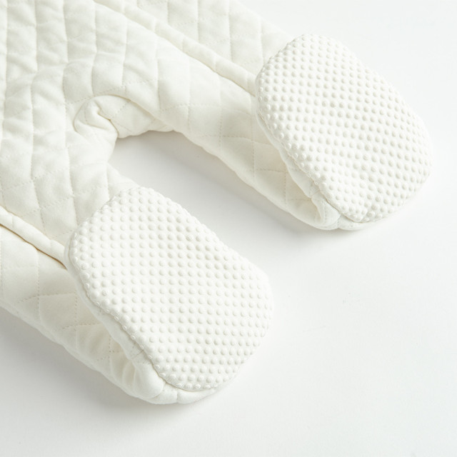 Ескимос, цвят: Кремав