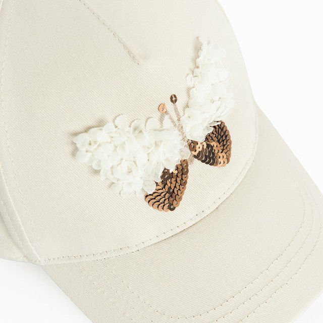 Шапка, цвят: Бежов