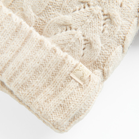 Шапка, цвят: Бежов