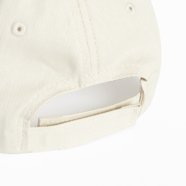 Шапка, цвят: Бежов