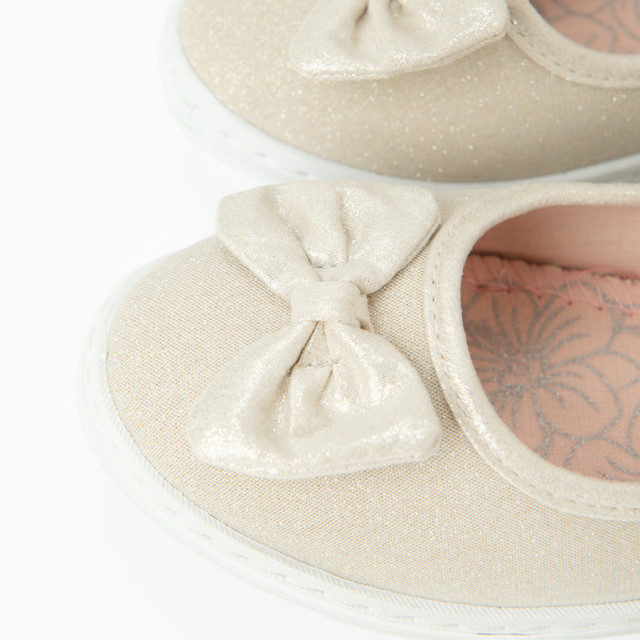 Пантофи, цвят: Светло бежово