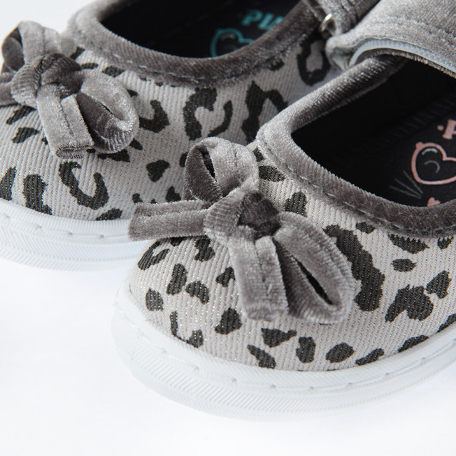 Пантофи, цвят: Сив