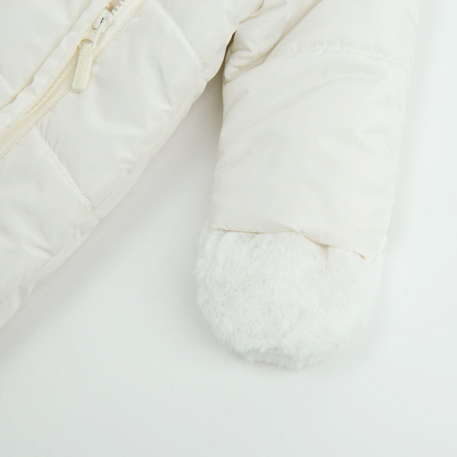 Космонавт, цвят: Кремав