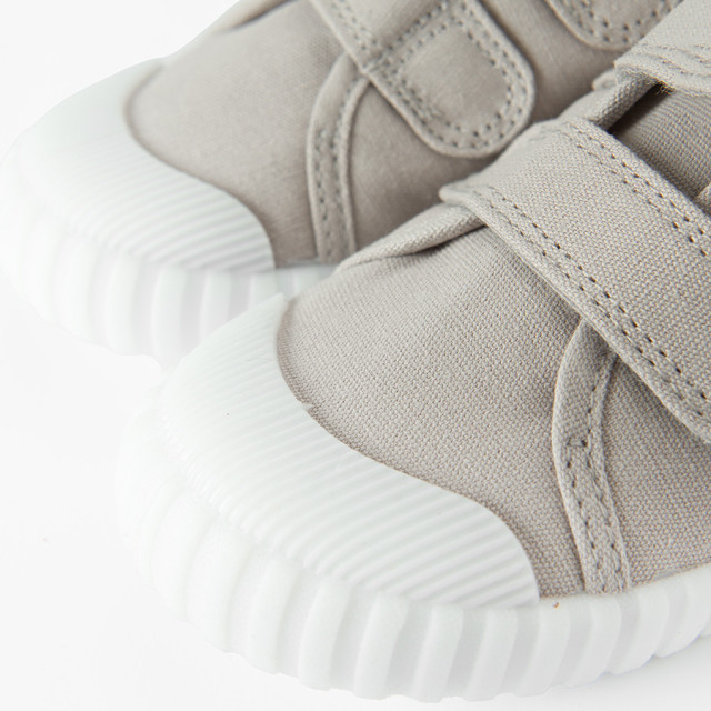 Кецове, цвят: Светло сив