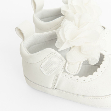 Пантофи, цвят: Бял