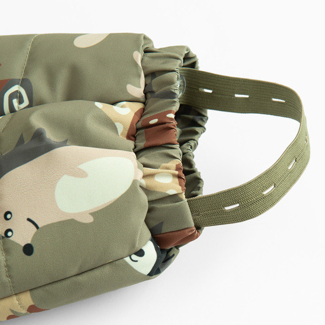 Космонавт, цвят: Маслинов