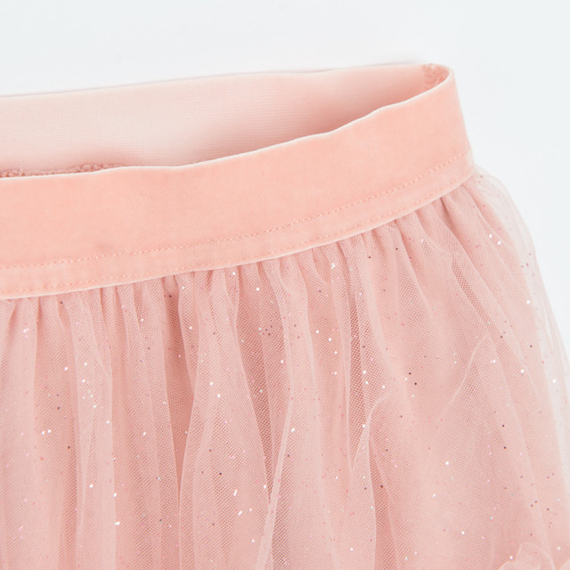 Пола, цвят: Розов