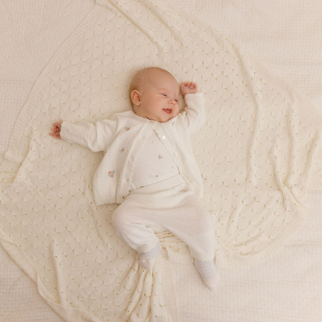 Жилетка, цвят: Бял